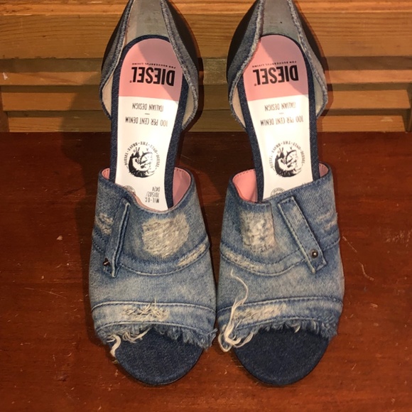 Diesel Distressed Designed Heels - Picture 2 of 5